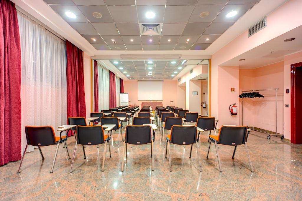 Hotel Galileo Milan Bagian luar foto